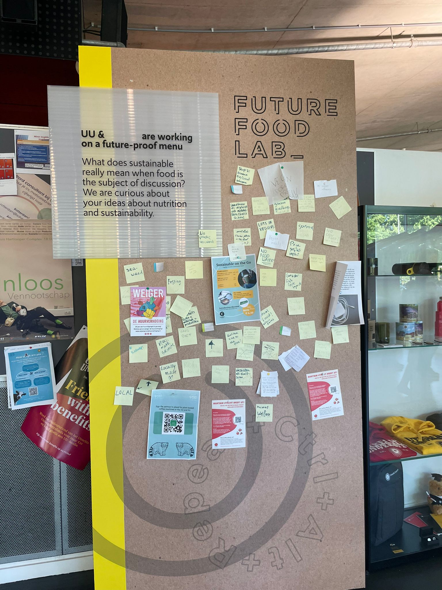 Ideenboard zum Thema nachhaltige Ernährung mit Post-Its