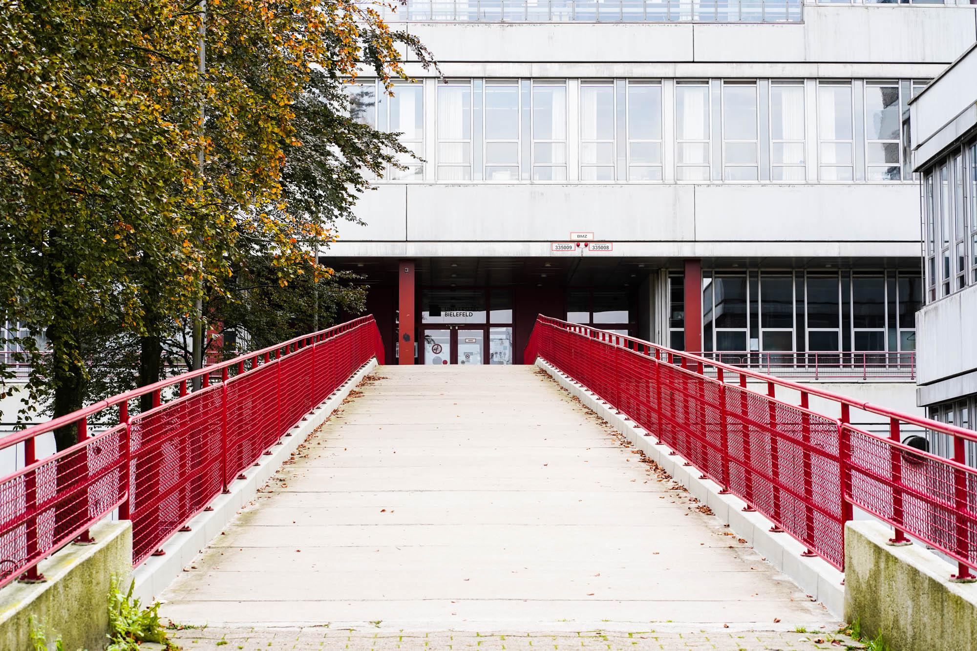 A ramp to the Bielefeld University building